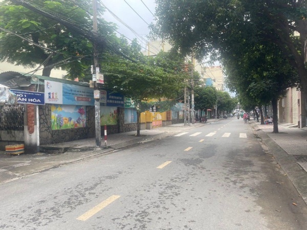 Chính chủ về quê cần bán nhà 3 tầng mặt tiền Phố Trần Nguyên Hãn, Phường 13, Quận 8, Hồ Chí Minh